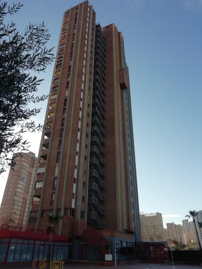 Апартаменти Sunshine Apartament Бенідорм Екстер'єр фото