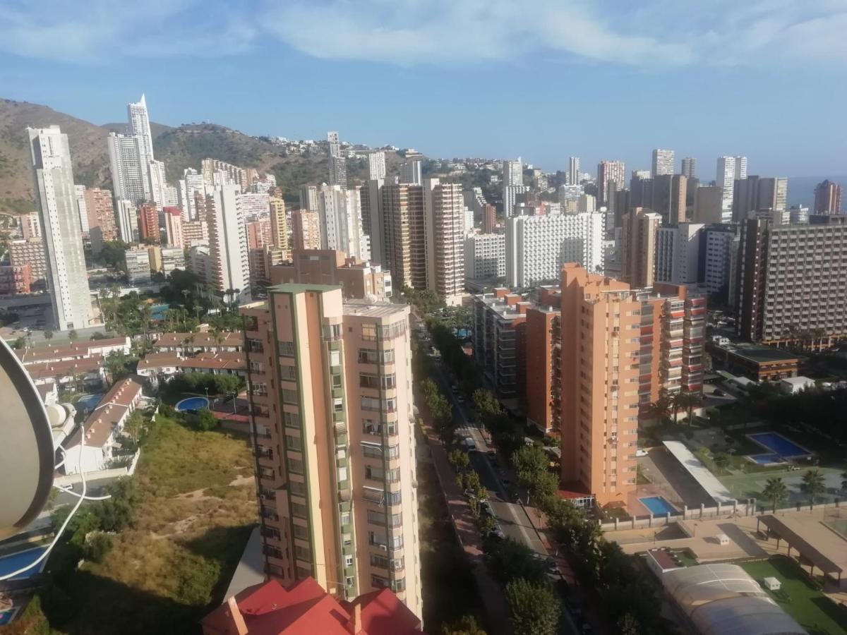 Апартаменти Sunshine Apartament Бенідорм Екстер'єр фото