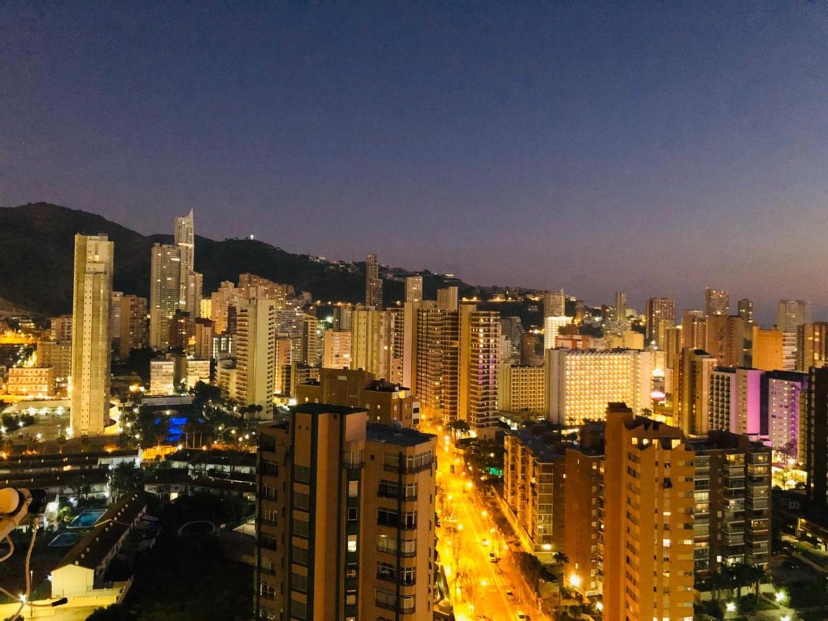 Апартаменти Sunshine Apartament Бенідорм Екстер'єр фото